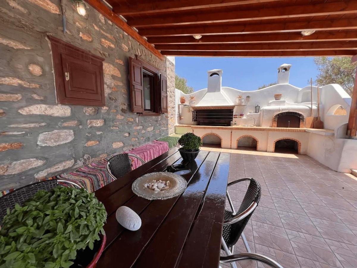 Πέτρινο Εξοχικό Σπίτι Στη Σύρο Agros  Exterior photo