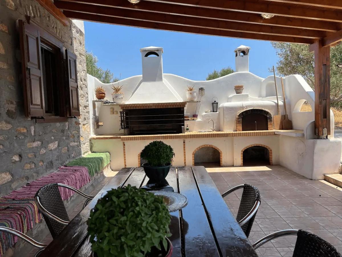 Πέτρινο Εξοχικό Σπίτι Στη Σύρο Agros  Exterior photo